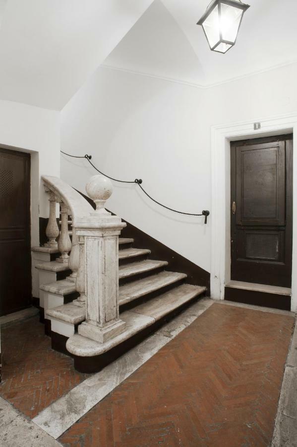 Santa Cecilia Apartment In Via Del Corso Rom Eksteriør billede
