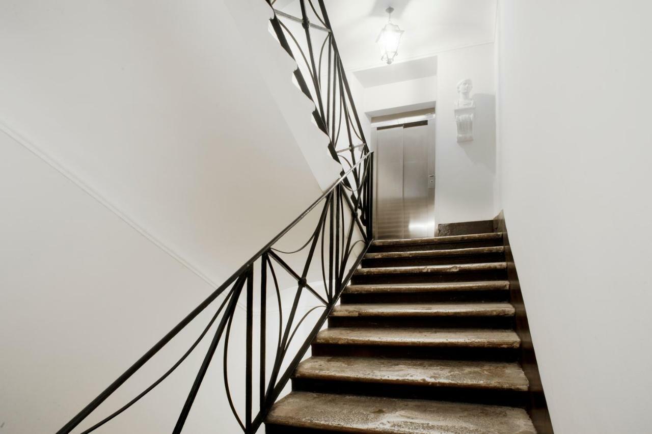 Santa Cecilia Apartment In Via Del Corso Rom Eksteriør billede