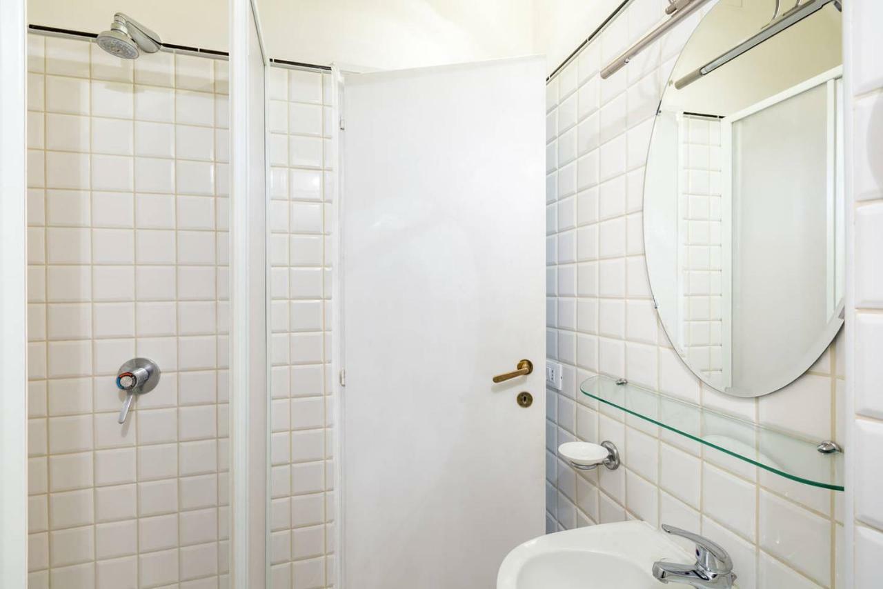 Santa Cecilia Apartment In Via Del Corso Rom Eksteriør billede