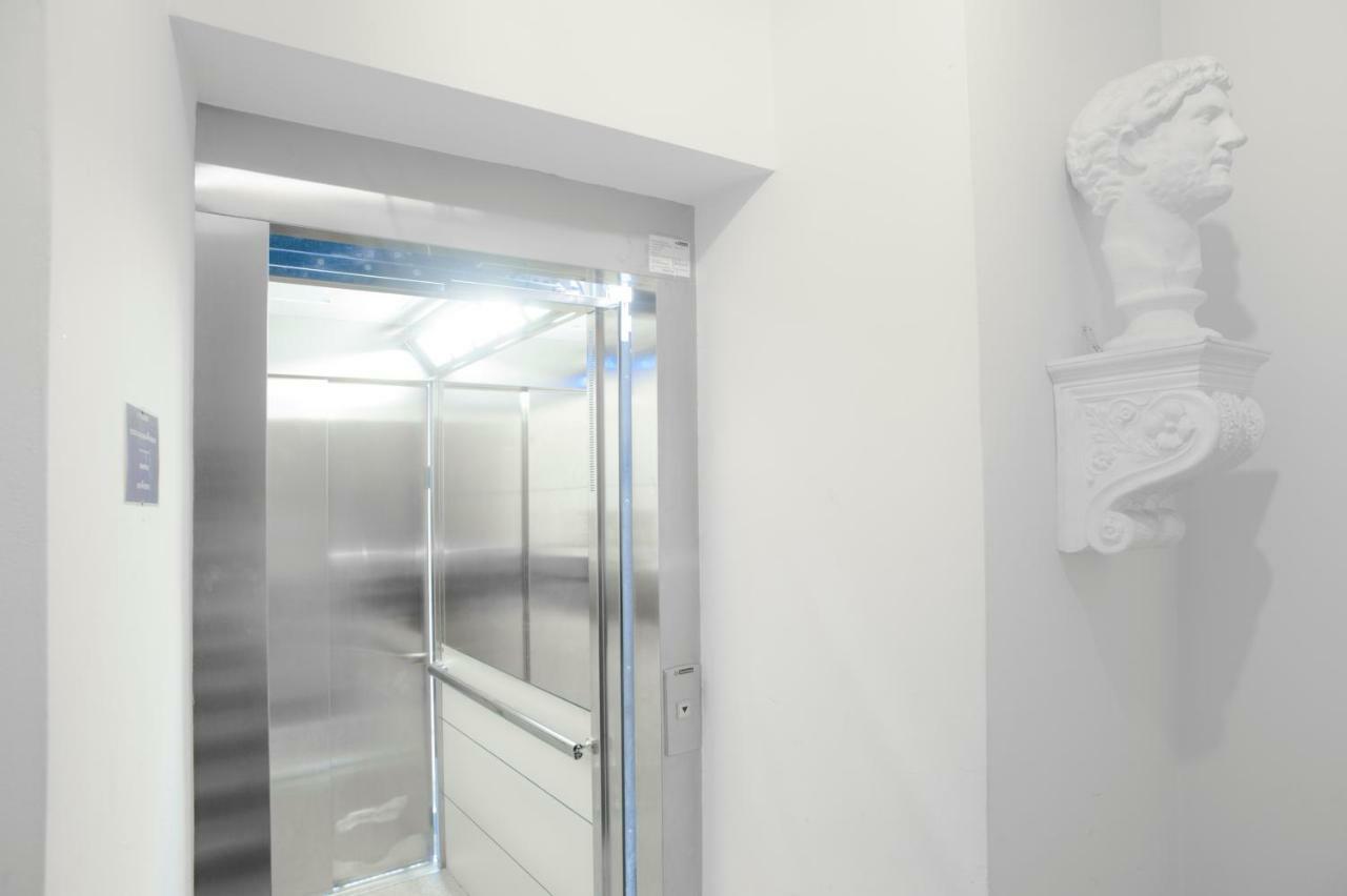 Santa Cecilia Apartment In Via Del Corso Rom Eksteriør billede